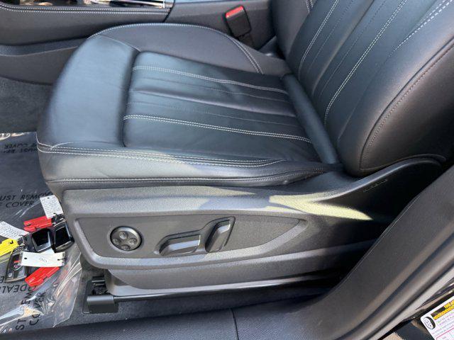 Photo of 2023 Mythos Black Metallic Audi Q5