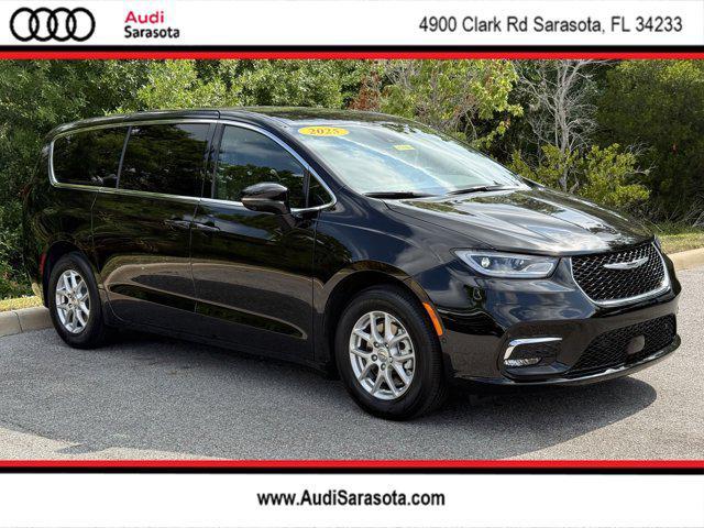 2025 Chrysler Pacifica