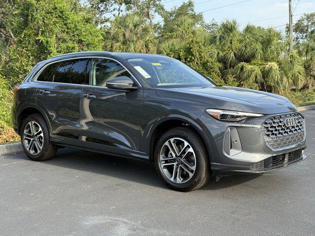 Photo of 2025 Tambora Gray Metallic Audi Q5