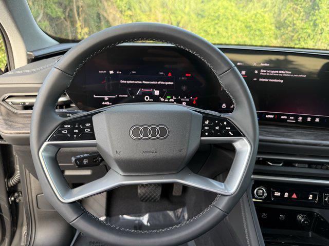Photo of 2025 Tambora Gray Metallic Audi Q5