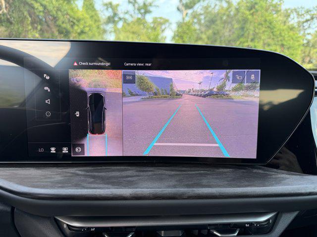 Photo of 2025 Tambora Gray Metallic Audi Q5