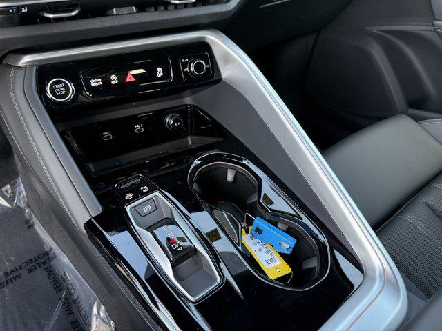 Photo of 2025 Tambora Gray Metallic Audi Q5