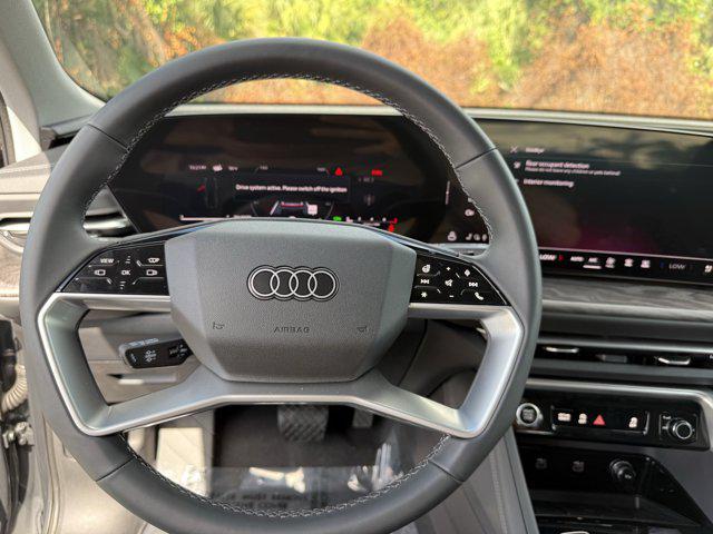 Photo of 2025 Tambora Gray Metallic Audi Q5
