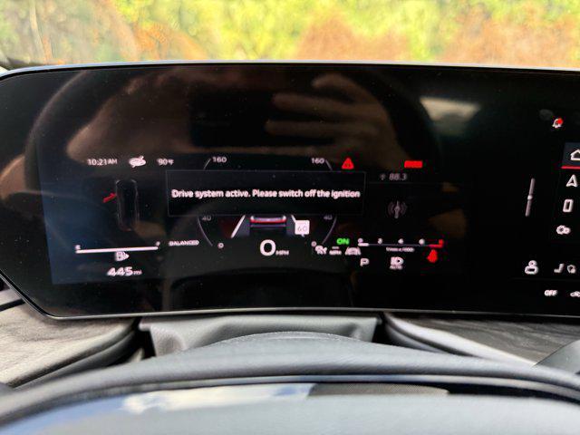 Photo of 2025 Tambora Gray Metallic Audi Q5