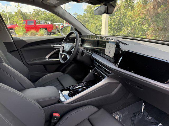Photo of 2025 Tambora Gray Metallic Audi Q5