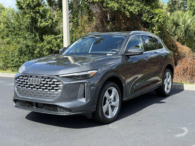 Photo of 2025 Tambora Gray Metallic Audi Q5