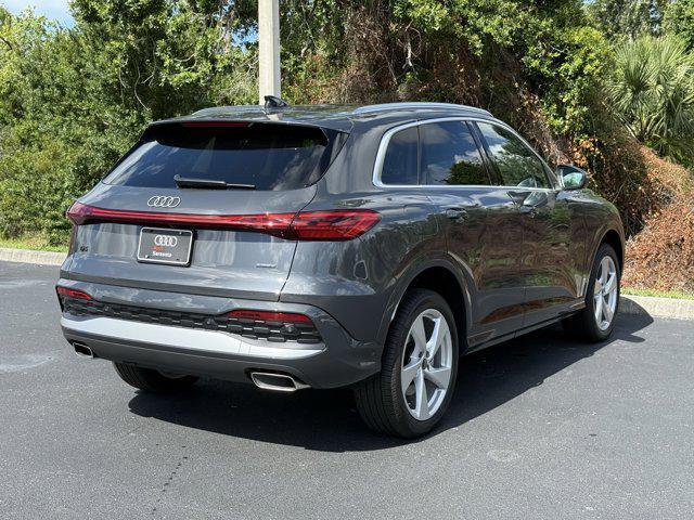 Photo of 2025 Tambora Gray Metallic Audi Q5