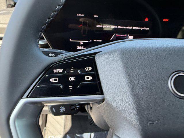 Photo of 2025 Glacier White Metallic Audi Q5
