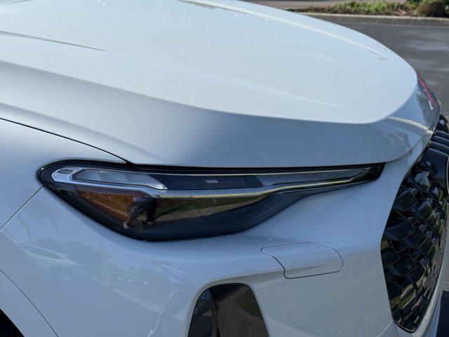 Photo of 2025 Glacier White Metallic Audi Q5