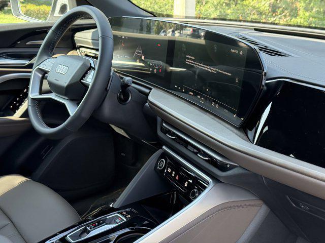 Photo of 2025 Glacier White Metallic Audi Q5