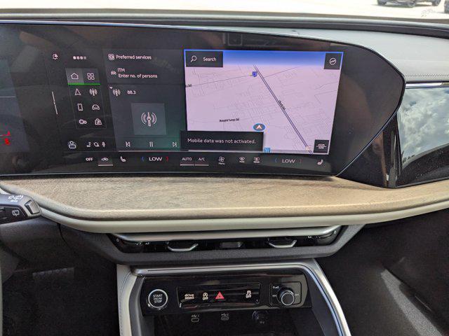 Photo of 2025 Glacier White Metallic Audi Q5