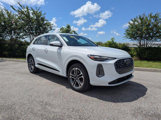 Photo of 2025 Glacier White Metallic Audi Q5