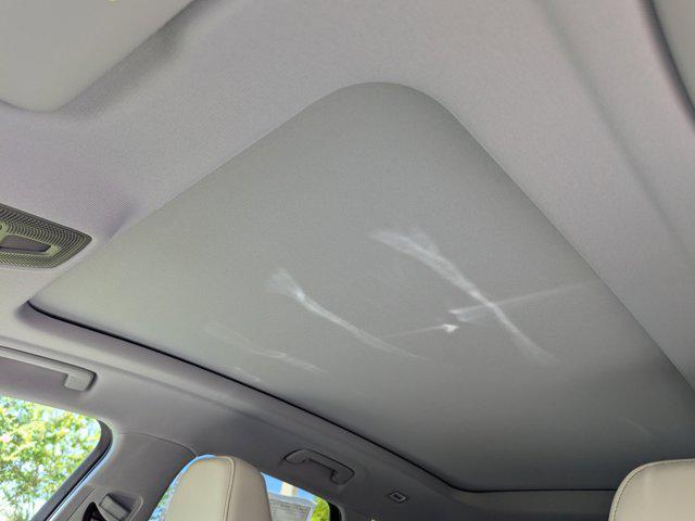 Photo of 2025 Glacier White Metallic Audi Q5