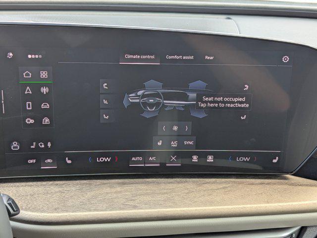 Photo of 2025 Glacier White Metallic Audi Q5