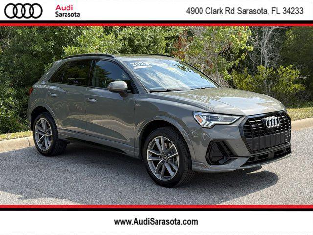 Photo of 2025 Chronos Gray Metallic Audi Q3