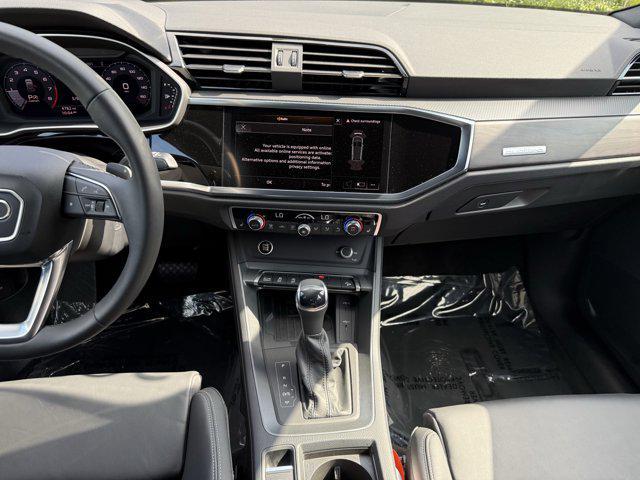 Photo of 2025 Chronos Gray Metallic Audi Q3