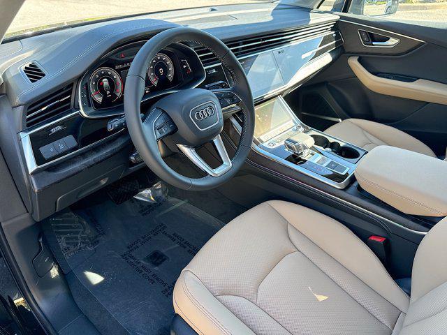 Photo of 2025 Mythos Black Metallic Audi Q7
