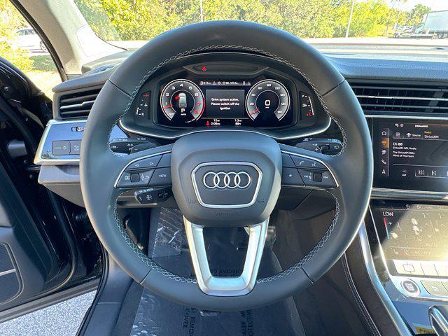 Photo of 2025 Mythos Black Metallic Audi Q7
