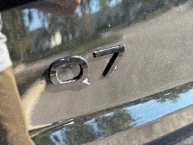 Photo of 2025 Mythos Black Metallic Audi Q7