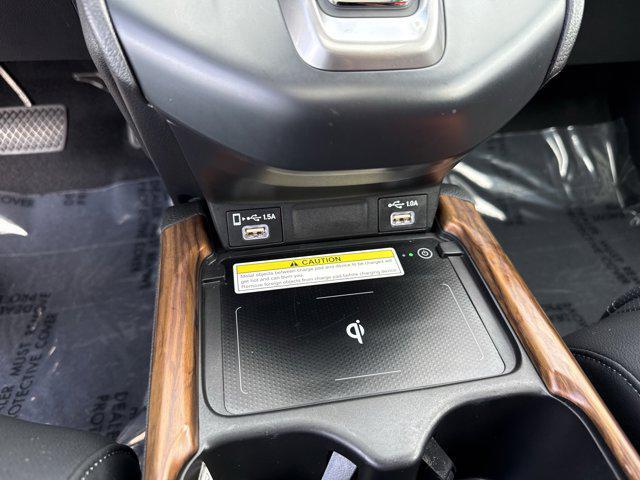 Photo of 2021 Platinum White Pearl Honda CR-V Hybrid