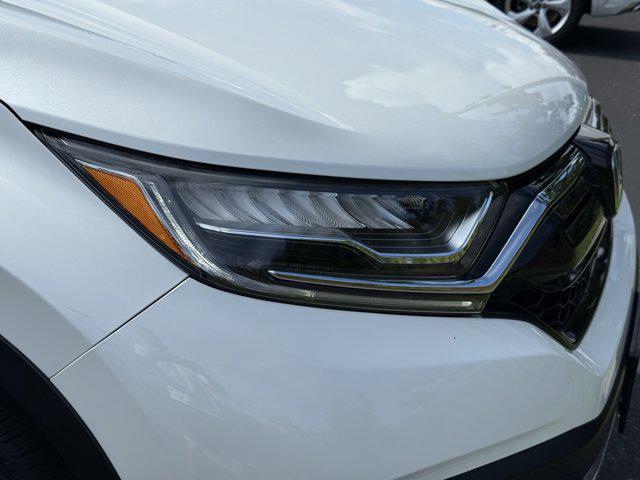 Photo of 2021 Platinum White Pearl Honda CR-V Hybrid