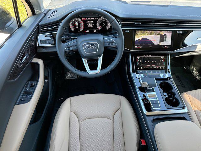 Photo of 2025 Mythos Black Metallic Audi Q7