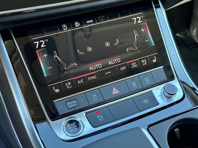 Photo of 2025 Mythos Black Metallic Audi Q7