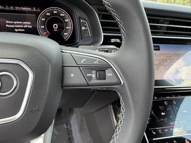 Photo of 2025 Mythos Black Metallic Audi Q7