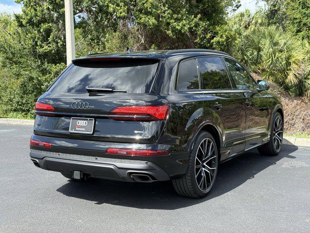 Photo of 2025 Mythos Black Metallic Audi Q7