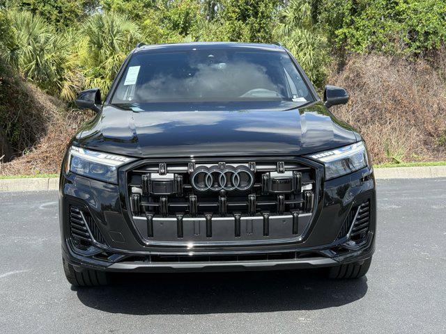 Photo of 2025 Mythos Black Metallic Audi Q7