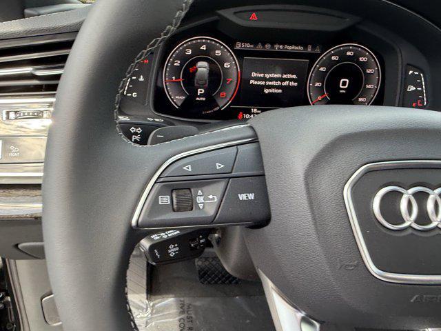 Photo of 2025 Mythos Black Metallic Audi Q7