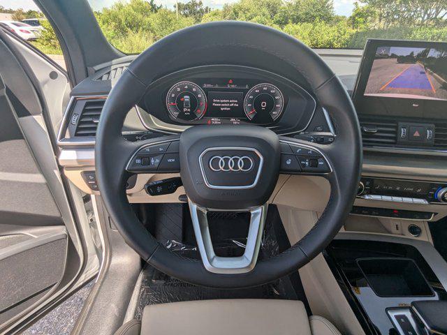 Photo of 2025 Glacier White Metallic Audi Q5