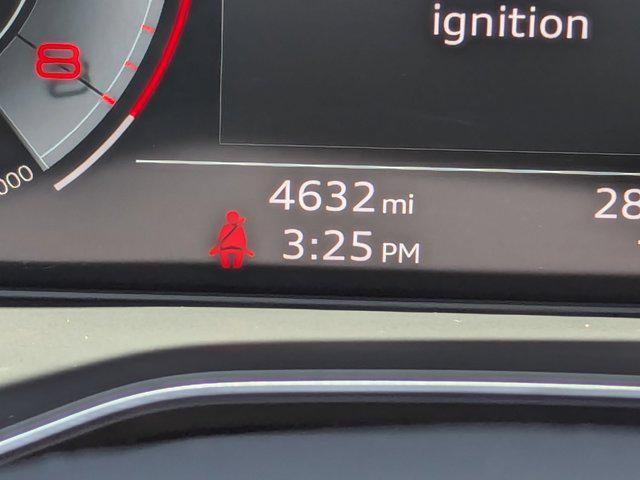 Photo of 2025 Glacier White Metallic Audi Q5