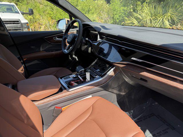 Photo of 2025 Sakhir Gold Metallic Audi Q7