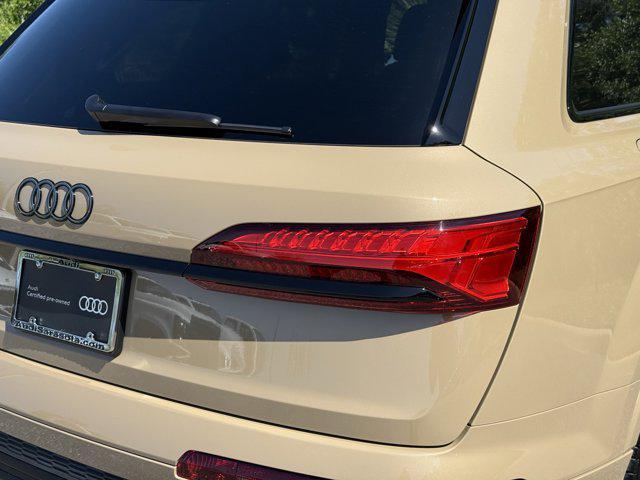 Photo of 2025 Sakhir Gold Metallic Audi Q7