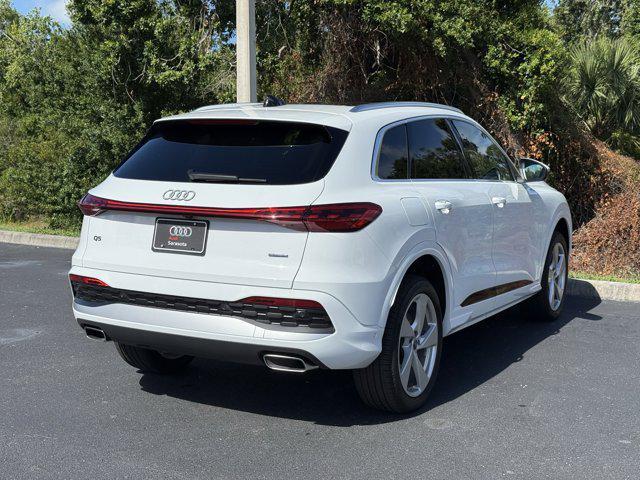 Photo of 2025 Glacier White Metallic Audi Q5