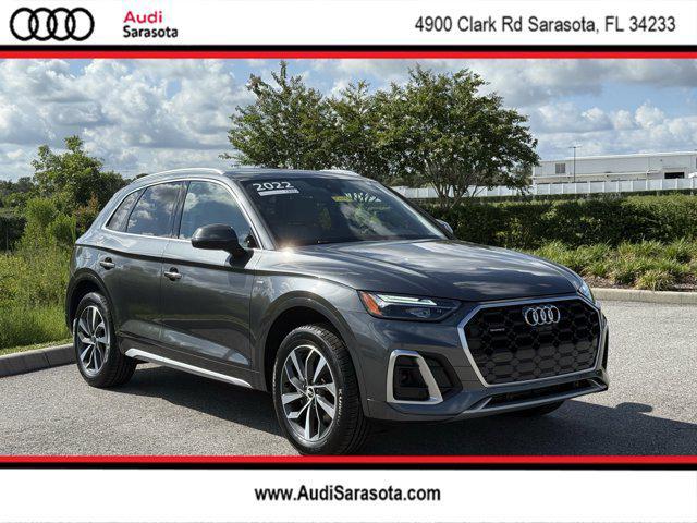 Photo of 2022 Daytona Gray Pearl Effect Audi Q5