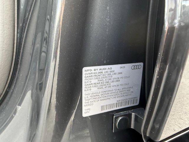 Photo of 2025 Tambora Gray Metallic Audi Q5