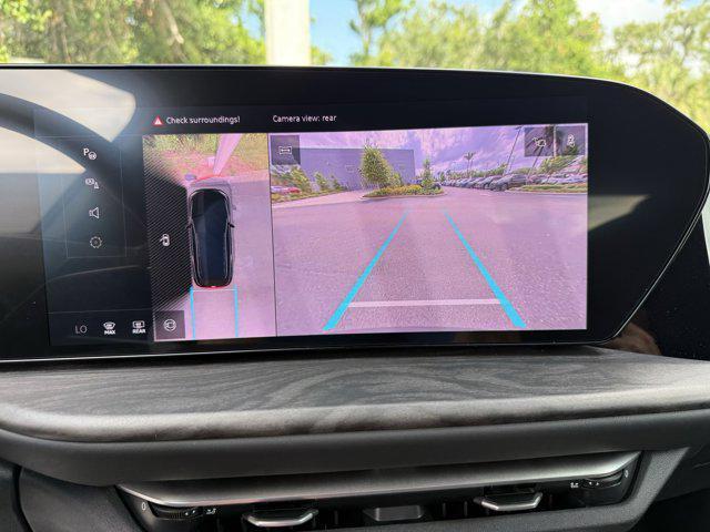 Photo of 2025 Tambora Gray Metallic Audi Q5