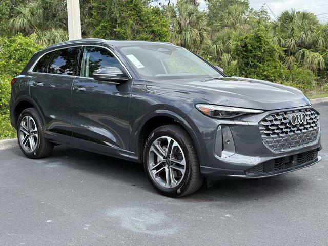 Photo of 2025 Tambora Gray Metallic Audi Q5