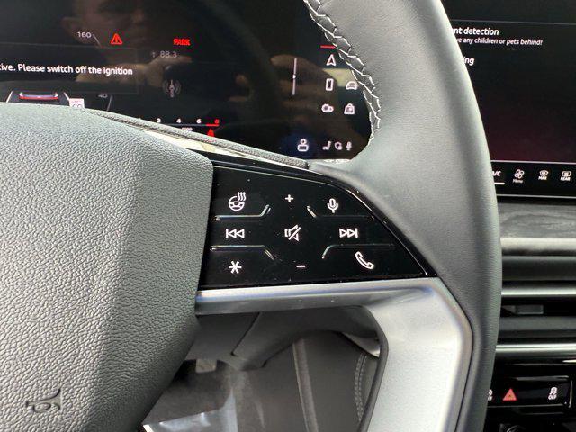 Photo of 2025 Tambora Gray Metallic Audi Q5