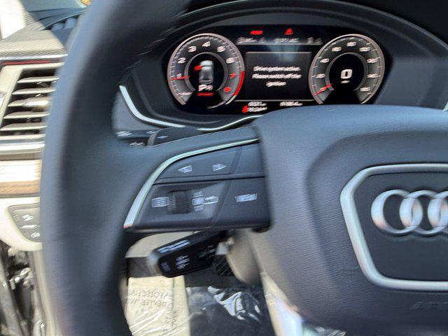 Photo of 2025 Daytona Gray Pearl Effect Audi Q5