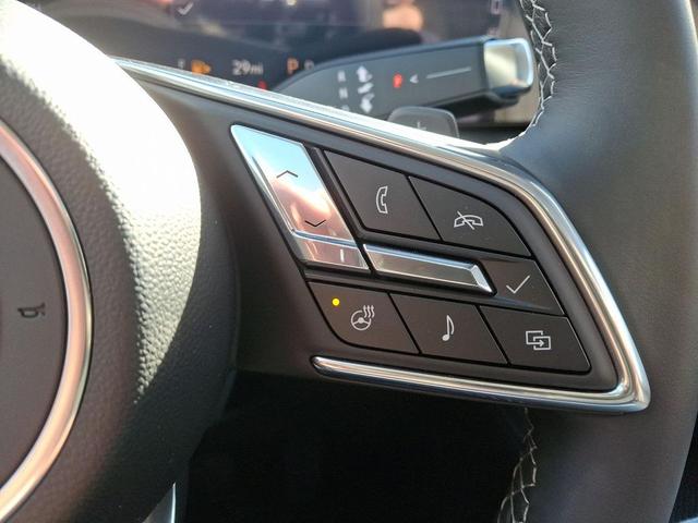 Photo of 2025 Brilliant Red Buick Envision