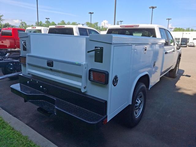 Photo of 2025 Summit White GMC Sierra 3500
