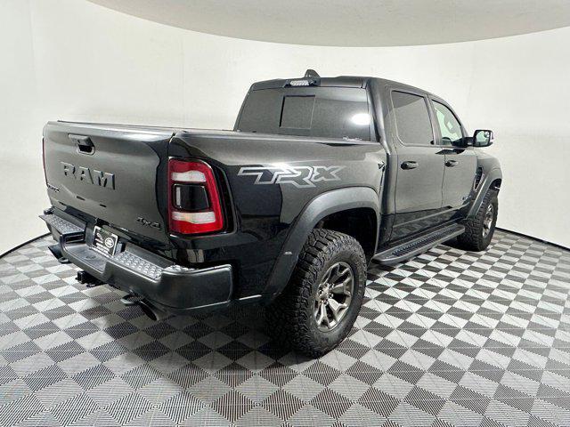Photo of 2022 Diamond Black Crystal Pearlcoat RAM 1500