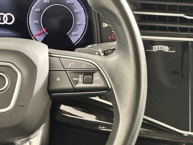 Photo of 2023 Carrara White Audi Q7
