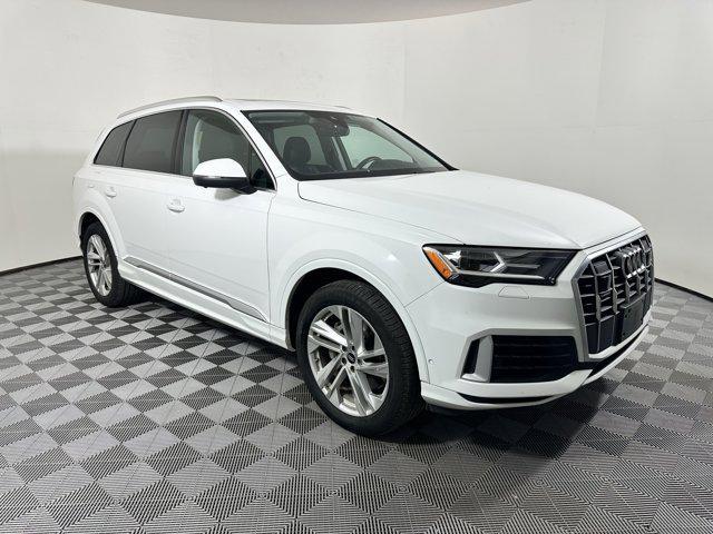 Photo of 2023 Carrara White Audi Q7