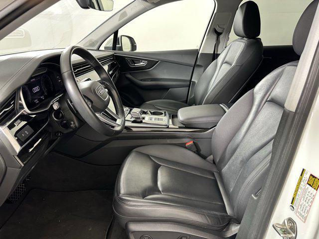 Photo of 2023 Carrara White Audi Q7