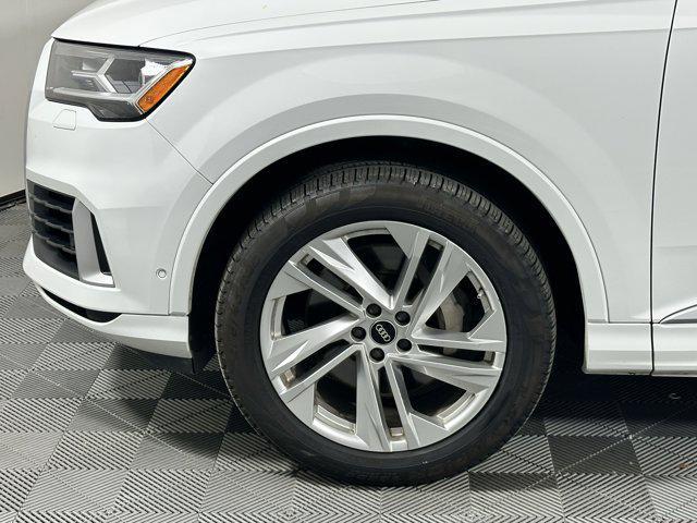 Photo of 2023 Carrara White Audi Q7