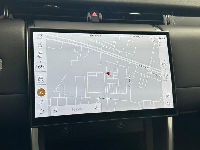 Photo of 2025 Hakuba Silver Metallic Land Rover Discovery Sport